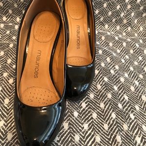 Harper Dress Shoes by Maurices.  Color:  Black.   Size 7.5.  3 inch heel